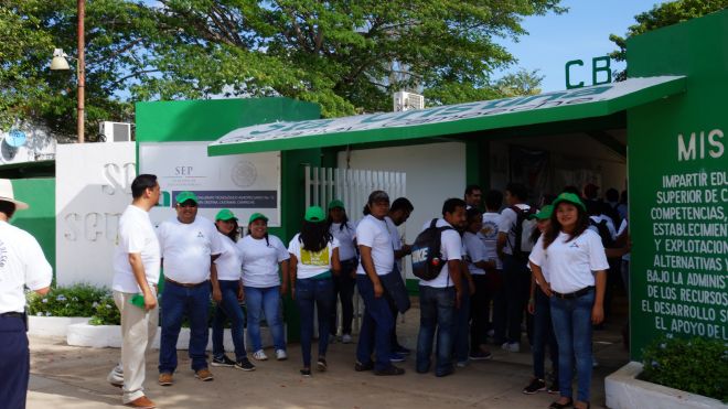 Brigada comunitaria del IT Campeche participa en el programa "Yo por mi escuela" en CBTA15