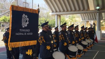CAMBIO DE MANDO EN LA ESCOLTA Y BANDA DE GUERRA