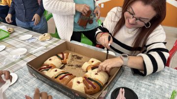 CONVIVIO DE CORTE DE ROSCA DE REYES