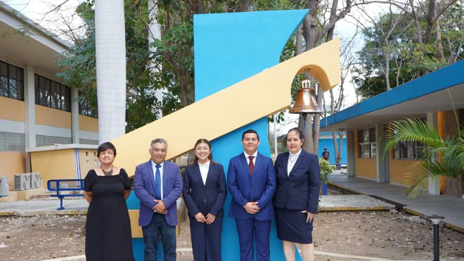 ACTO DE RECEPCIÓN PROFESIONAL DE LOS CC. JIMENA ABIGAIL FÉLIX PÉREZ Y AMI SHADAI LAGUNA CASANOVA