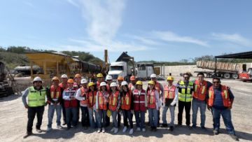 VISITA TÉCNICA A LA PLANTA DE MEZCLA ASFÁLTICA: "TRITURADOS Y MATERIALES RICHAUD"
