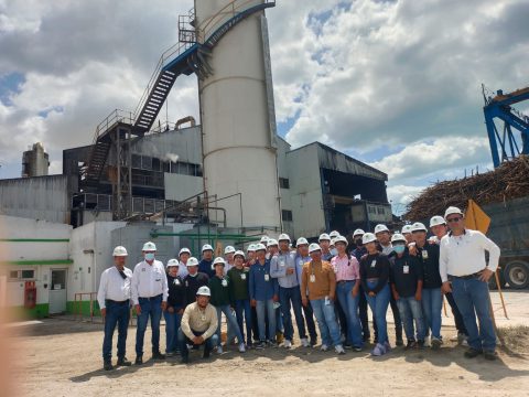 VISITA ACADÉMICA AL GRUPO AZUCARERO DEL TRÓPICO: INGENIO LA JOYA
