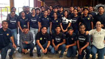VISITA A LA FÁBRICA DE MOBILIARIO PUZA