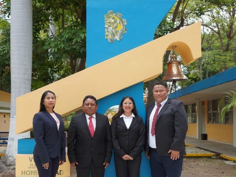 ACTO DE RECEPCIÓN PROFESIONAL DE LA C. NEREYDA ALEJANDRA DEL SOCORRO ROSADO ROSADO