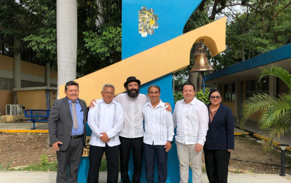 EXAMEN PROFESIONAL DE LOS CC. LUIS JOAQUÍN URIBE GUTIÉRREZ Y CARLOS ARMANDO DURÁN GÓNGORA